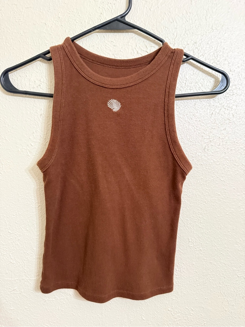 Sleeveless Ribbed Tank Top - Brown